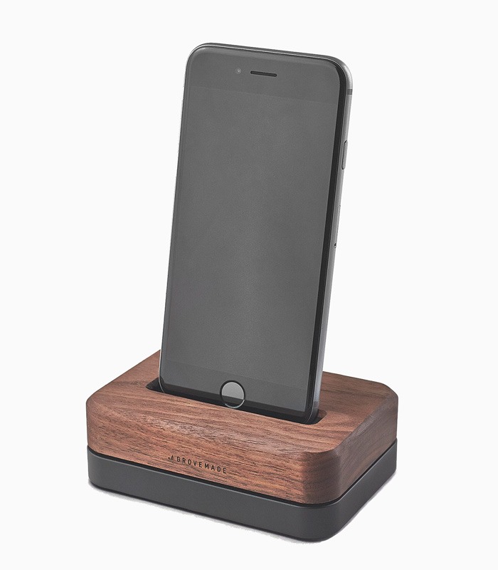 dock-black-walnut-ip6-grid-A4_7 قفسه آیفون طرح چوب - تصویر 1